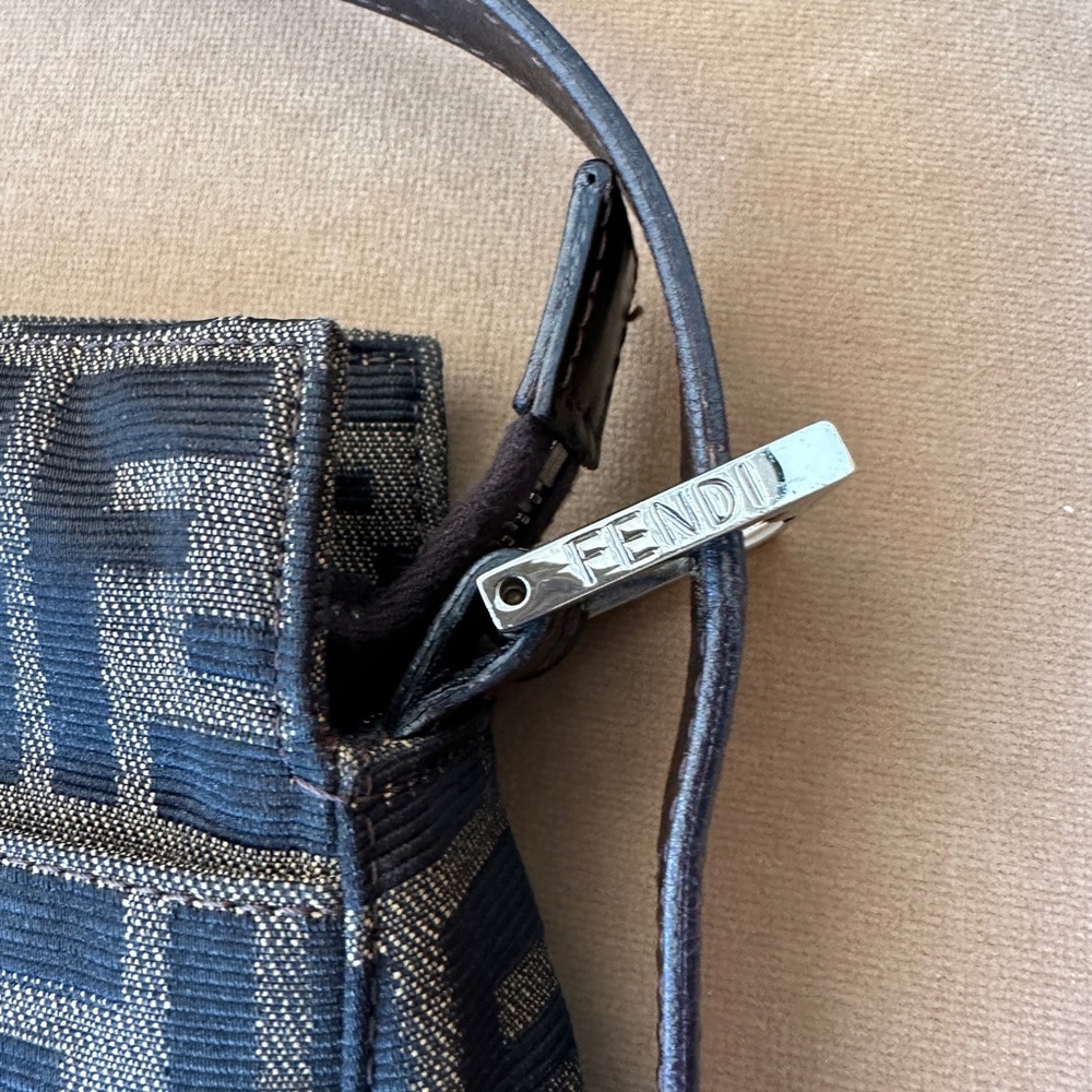 Fendi Zucca Baguette - Picture 3 of 9